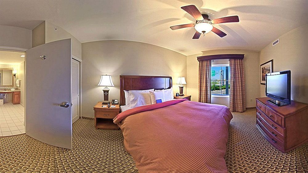 Homewood Suites By Hilton Miami - Airport West Майами-Спрингс Экстерьер фото